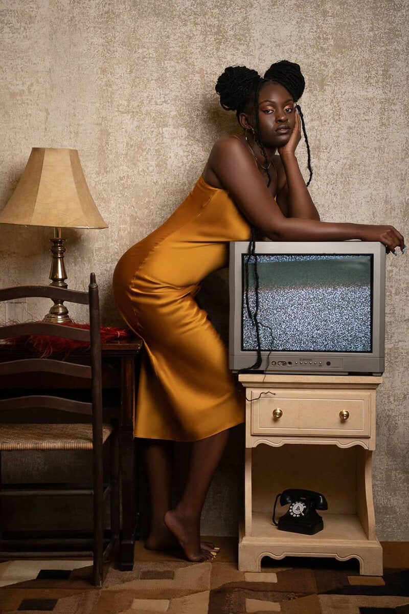 Clotstudio #55 hand-painted canvas backdrop in gray beige textured, perfect for portrait photography