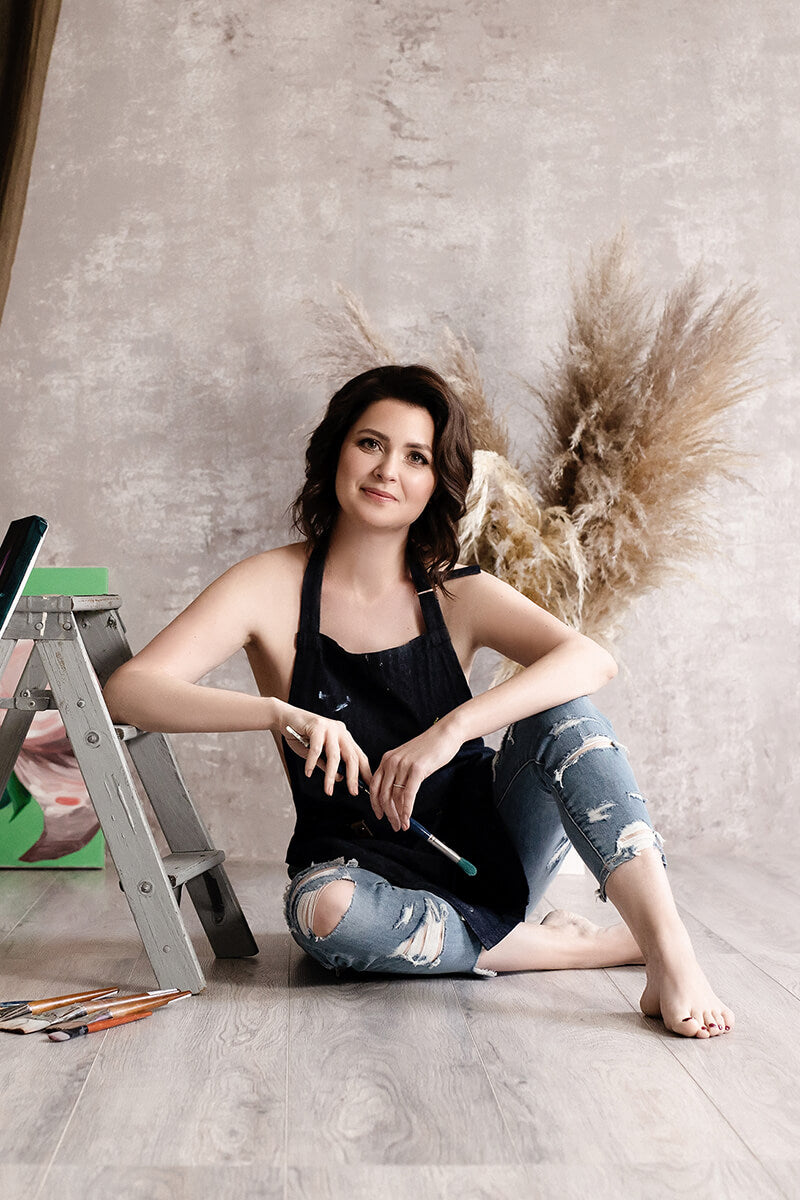 Clotstudio #99 hand-painted canvas backdrop in beige mid textured, perfect for portrait photography